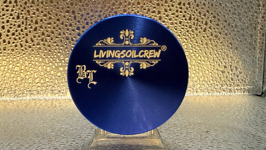 Black Leaf Grinder mit LivingSoilCrew Logo